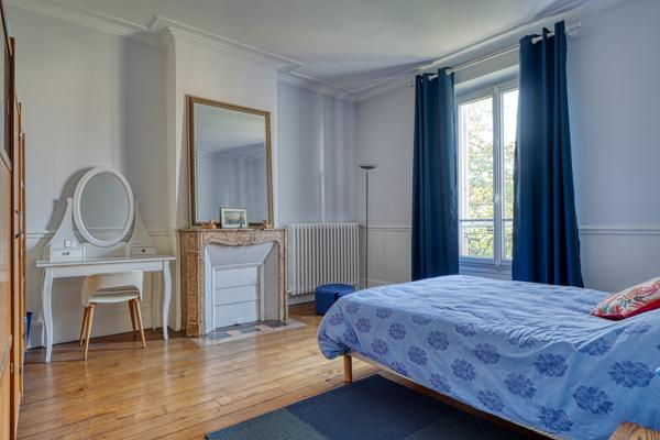 Argenteuil (95100) A vendre Argenteuil centre, Villa avec bureaux, 264 m2, 6 chambres, terrain de 925 m2