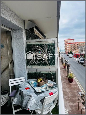 CANET EN ROUSSILON PLAGE, STUDIO VENDU  MEUBLE,AVEC BALCON VUE MER LATERALE!