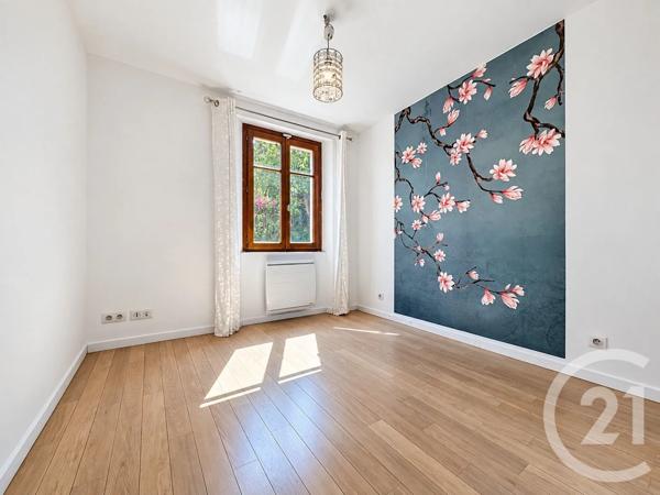 Maison à vendre  6 pièces - 160 m 2   ANTIBES  - 06