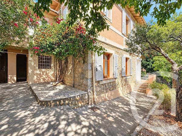 Maison à vendre  6 pièces - 160 m 2   ANTIBES  - 06