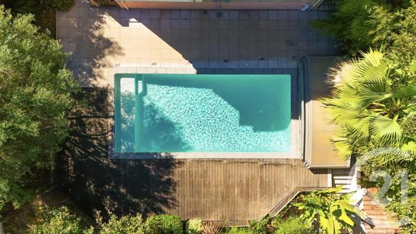Maison à vendre  6 pièces - 160 m 2   ANTIBES  - 06