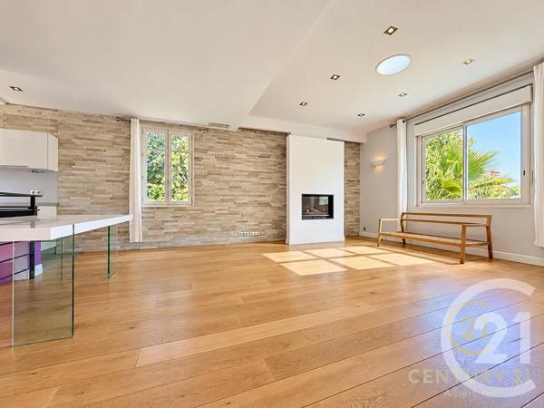 Maison à vendre  6 pièces - 160 m 2   ANTIBES  - 06