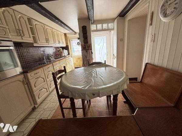 DAMPIERRE LES BOIS maison de village quatre pièces  (ancienne ferme)