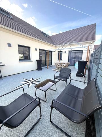 Maison à vendre 7 pièces 193 m² - PERDREAUVILLE (78) - Piscine - garage - plain pied
