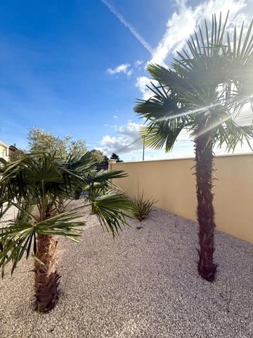 Maison à vendre 7 pièces 193 m² - PERDREAUVILLE (78) - Piscine - garage - plain pied