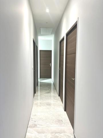 Maison à vendre 7 pièces 193 m² - PERDREAUVILLE (78) - Piscine - garage - plain pied