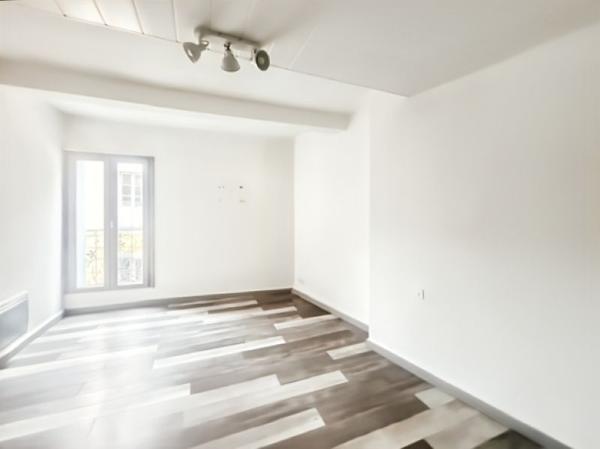 Appartement T3 + Murs commerciaux en rez -de-chaussée 100 m2