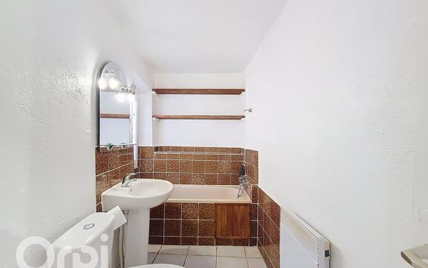 Appartement à vendre    3 pièces •  Le Beausset
