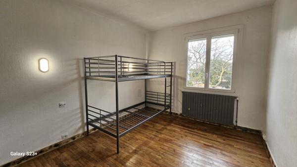 Maison sur sous-sol semi enterré NIORT quartier Rte d'Aiffres