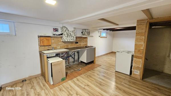 Maison sur sous-sol semi enterré NIORT quartier Rte d'Aiffres
