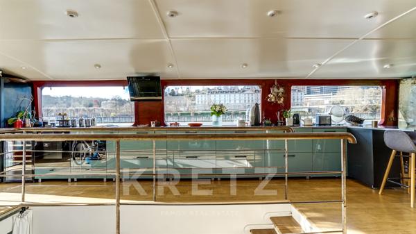 Péniche face au Parc de Saint Cloud