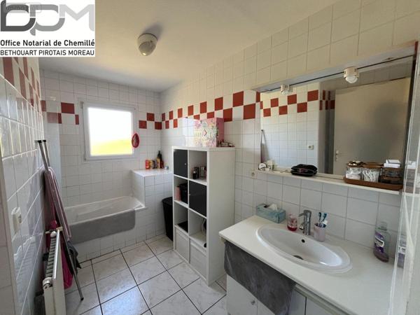 Maison à vendre à Saint-Georges-des-Gardes dans le Maine-et-Loire (49120), ref : 49062/809