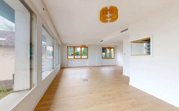 Maison à vendre    5 pièces • 233,99 m2 Lyon 5