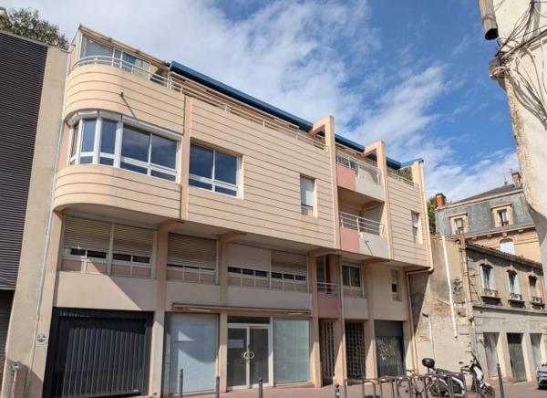 T5 et plus Montpellier 256 m²