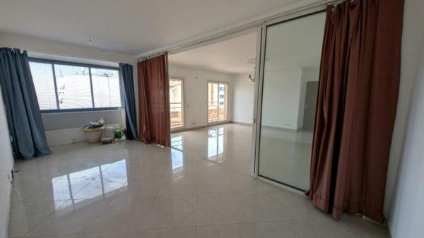 T5 et plus Montpellier 256 m²