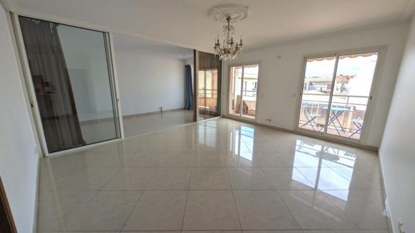 T5 et plus Montpellier 256 m²