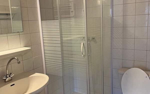 Immeuble à vendre    6 pièces •  Aubenas