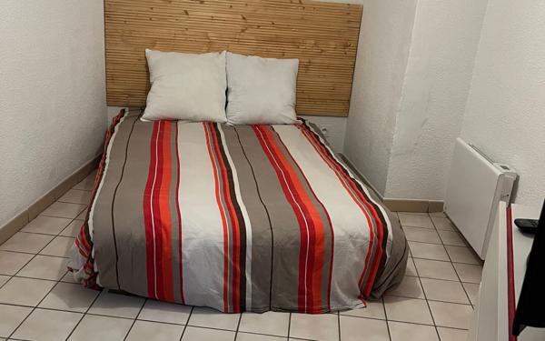 Immeuble à vendre    6 pièces •  Aubenas