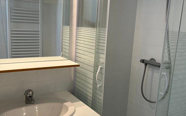 Immeuble à vendre    6 pièces •  Aubenas