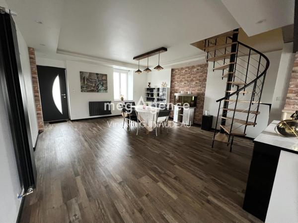 Maison à LA ROMAGNE, 49740 - 7 pièces 157m²