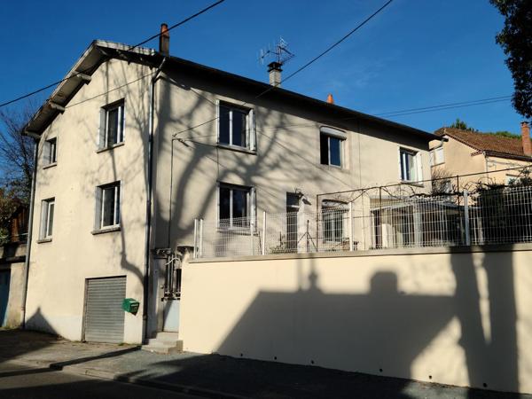 Maison 5 pièces, garage, buanderie-atelier, jardin.