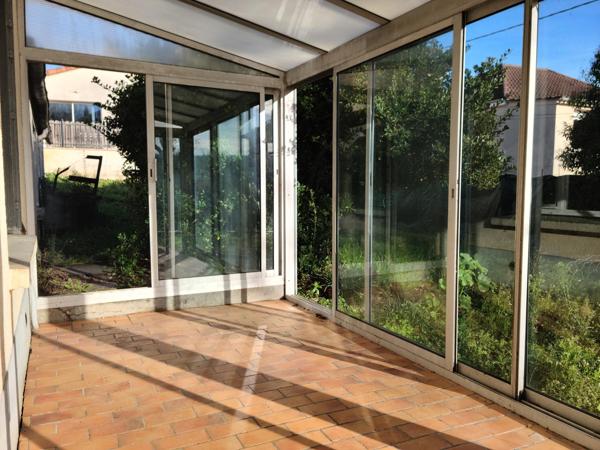 Maison 5 pièces, garage, buanderie-atelier, jardin.