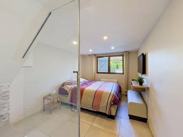 Maison
         6 pièces
        - 113 m² 489 900 € *