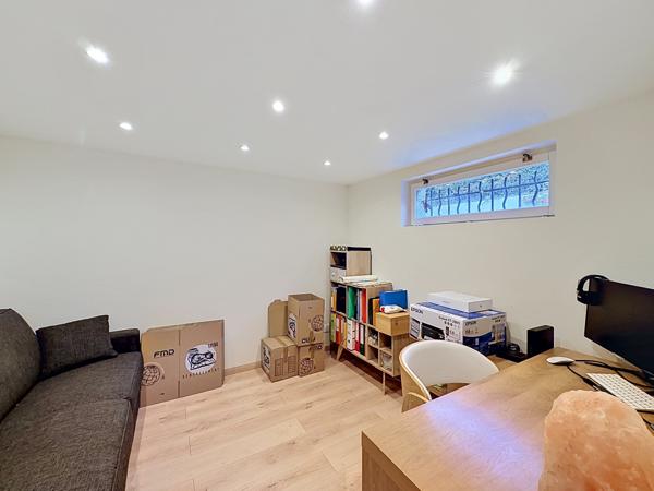 Maison
         6 pièces
        - 113 m² 489 900 € *