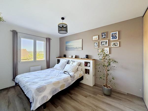 Maison
         6 pièces
        - 113 m² 489 900 € *