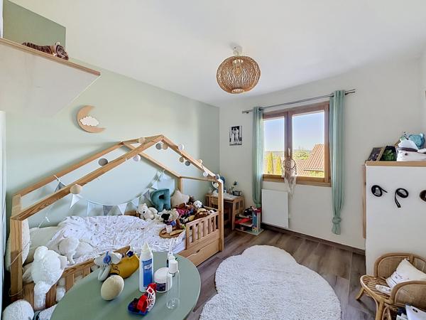 Maison
         6 pièces
        - 113 m² 489 900 € *