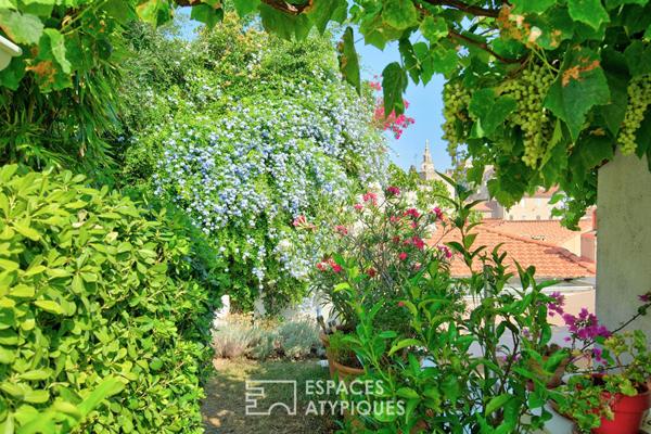 Maison Contemporaine avec Jardin Confidentiel – Coeur Vauban