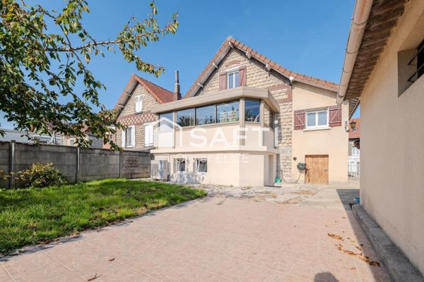 Maison familiale, individuelle avec beaucoup de charme