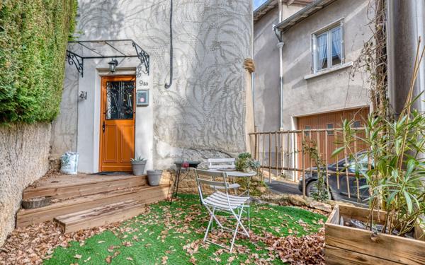 Maison à vendre    2 pièces • 32 m2 Saint-Cyr-au-Mont-d'Or