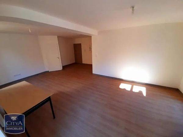 Appartement à louer 2 pièces 55.4m² Clermont-l'Hérault (34800)