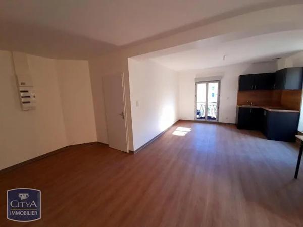 Appartement à louer 2 pièces 55.4m² Clermont-l'Hérault (34800)