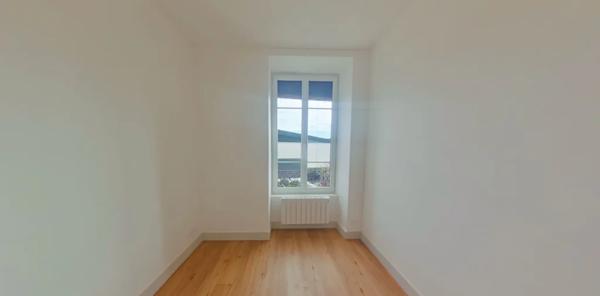 APPARTEMENT T3 A LOUER - LYON 2EME ARRONDISSEMENT Rambaud-Seguin 66.26 m 2 1 103 € charges comprises par mois