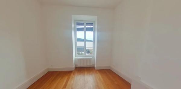 APPARTEMENT T3 A LOUER - LYON 2EME ARRONDISSEMENT Rambaud-Seguin 66.26 m 2 1 103 € charges comprises par mois