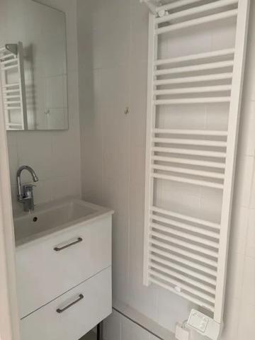 APPARTEMENT T3 A LOUER - LYON 2EME ARRONDISSEMENT Rambaud-Seguin 66.26 m 2 1 103 € charges comprises par mois