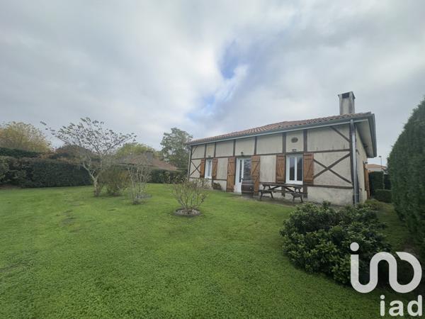 Maison traditionnelle 4 pièces de 140 m² à Ychoux (40160)