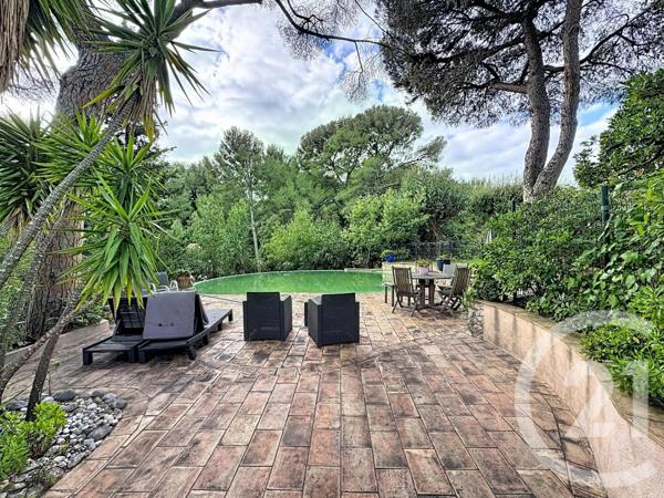 Maison à vendre  14 pièces - 279 m2 CAVALAIRE SUR MER - 83