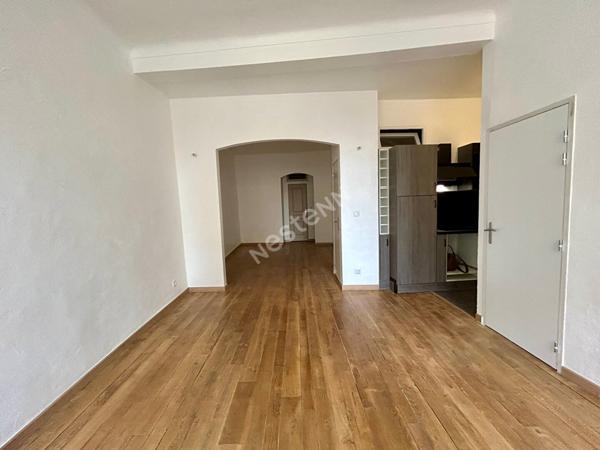 APPARTEMENT 60 M² - balcon- coeur historique - RENOVE - MER