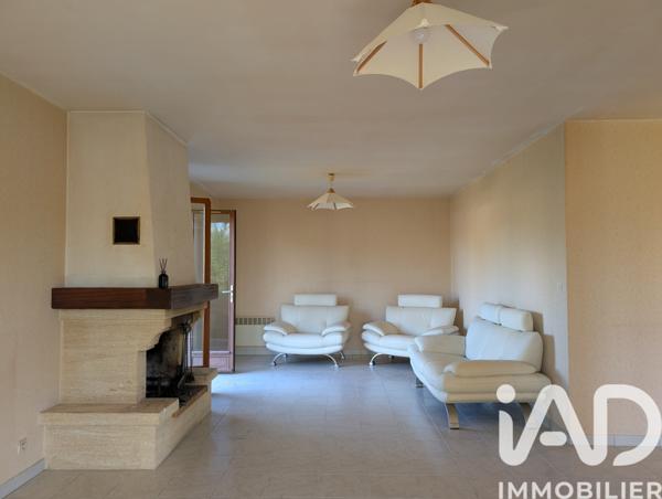 Maison à vendre 5 pièces 97 m² Saint-Seurin-sur-l'Isle