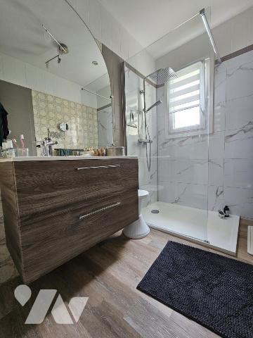 Maison rénovée - deux chambres - 90m²