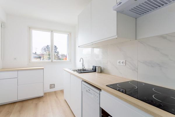 "APPARTEMENT MEUBLÉ 4 PIECES LE MANS 67M2"