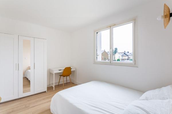 "APPARTEMENT MEUBLÉ 4 PIECES LE MANS 67M2"