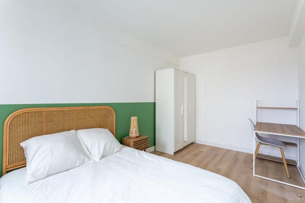 "APPARTEMENT MEUBLÉ 4 PIECES LE MANS 67M2"