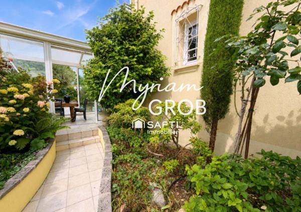 Maison de ville - 130 m2 - avec jardin - Terrasse - Garage  et espace détente
