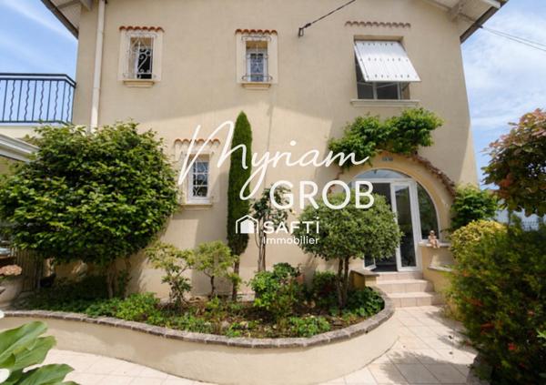 Maison de ville - 130 m2 - avec jardin - Terrasse - Garage  et espace détente