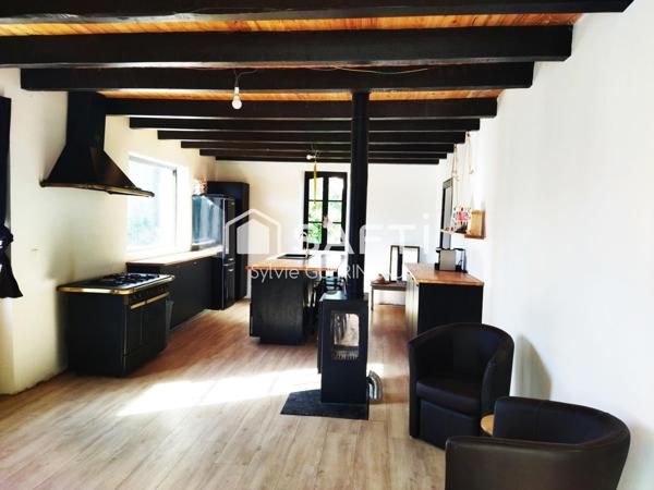 Maison de 215 m2 avec 5 chambres, 2 128 m2 terrain