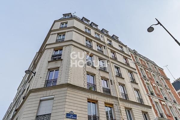STUDIO EN DERNIER ETAGE PROCHE MONTGALLET